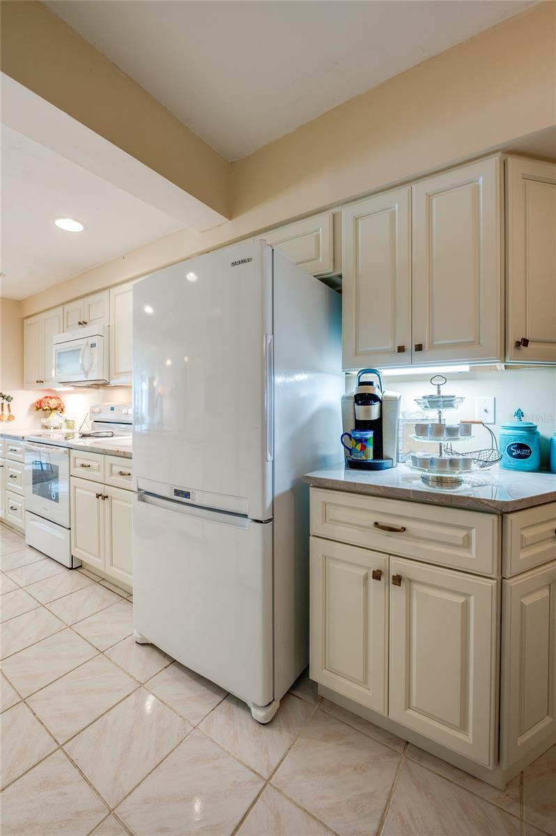 Image 6 of 31 For 4555 Atlantic Avenue 4304