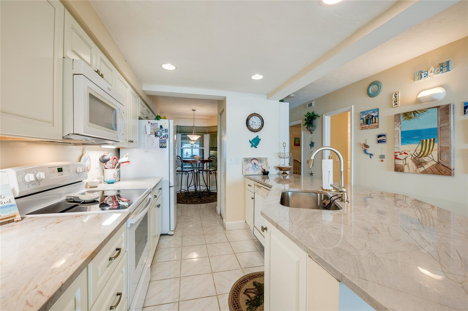 Image 7 of 31 For 4555 Atlantic Avenue 4304