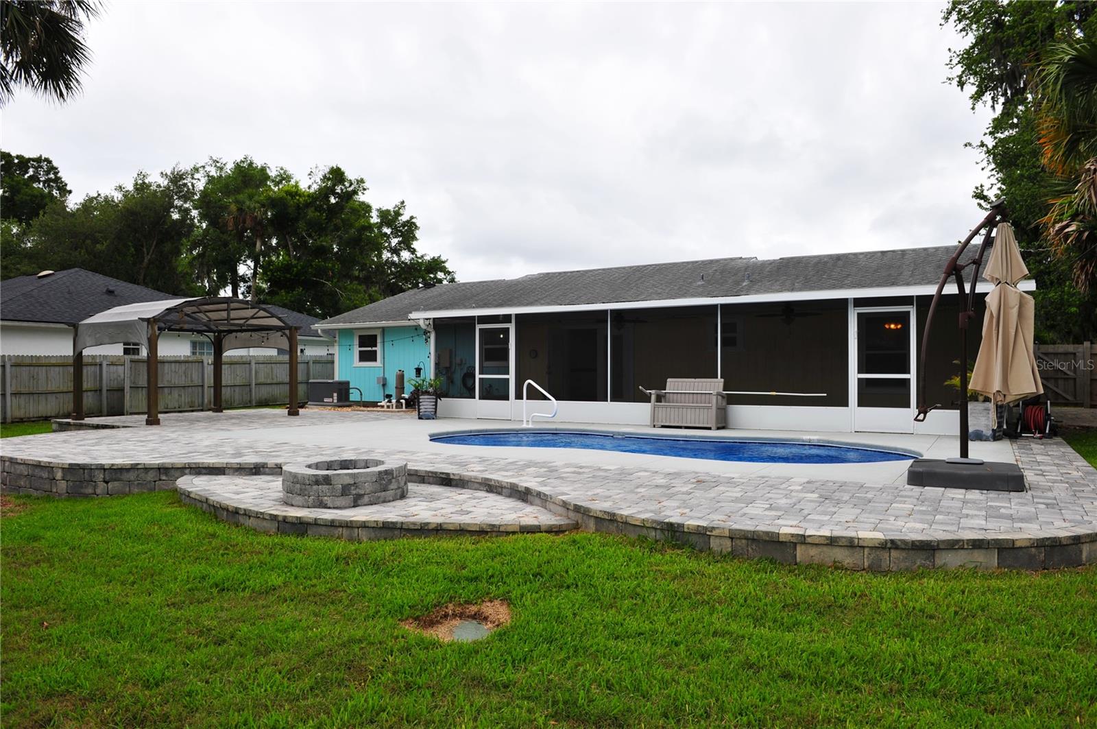 Image 10 of 38 For 1313 Queen Palm Drive