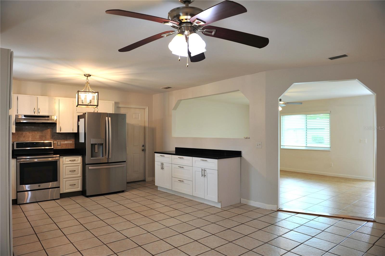 Image 16 of 38 For 1313 Queen Palm Drive