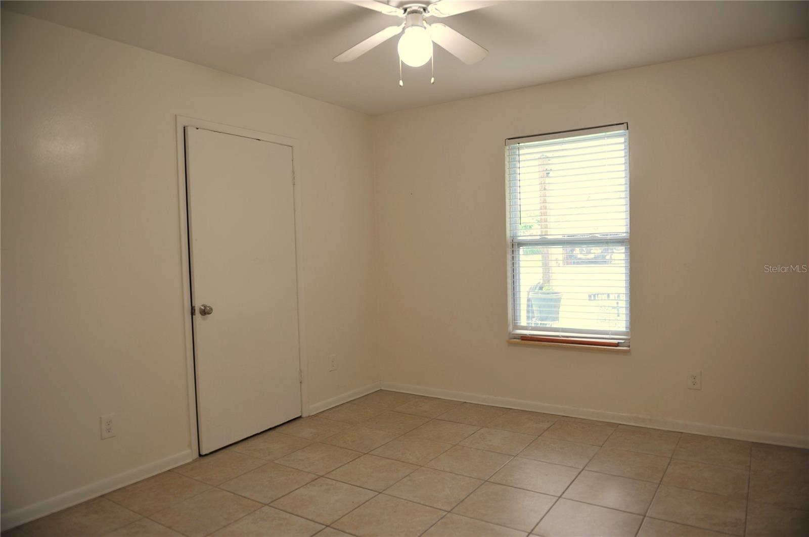 Image 22 of 38 For 1313 Queen Palm Drive