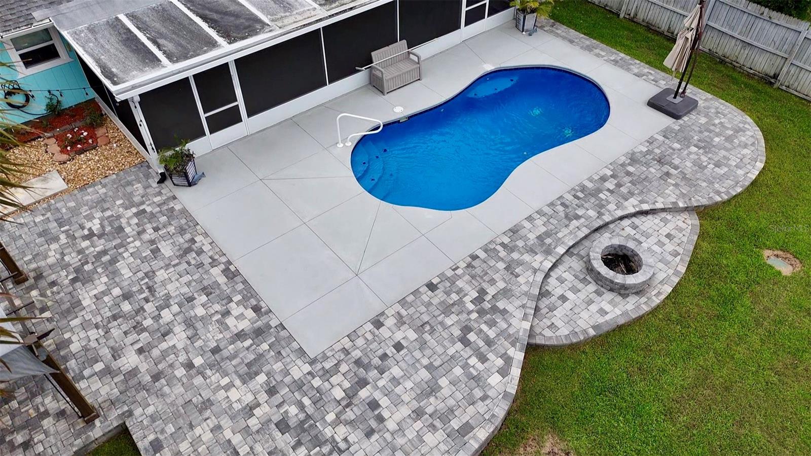Image 4 of 38 For 1313 Queen Palm Drive