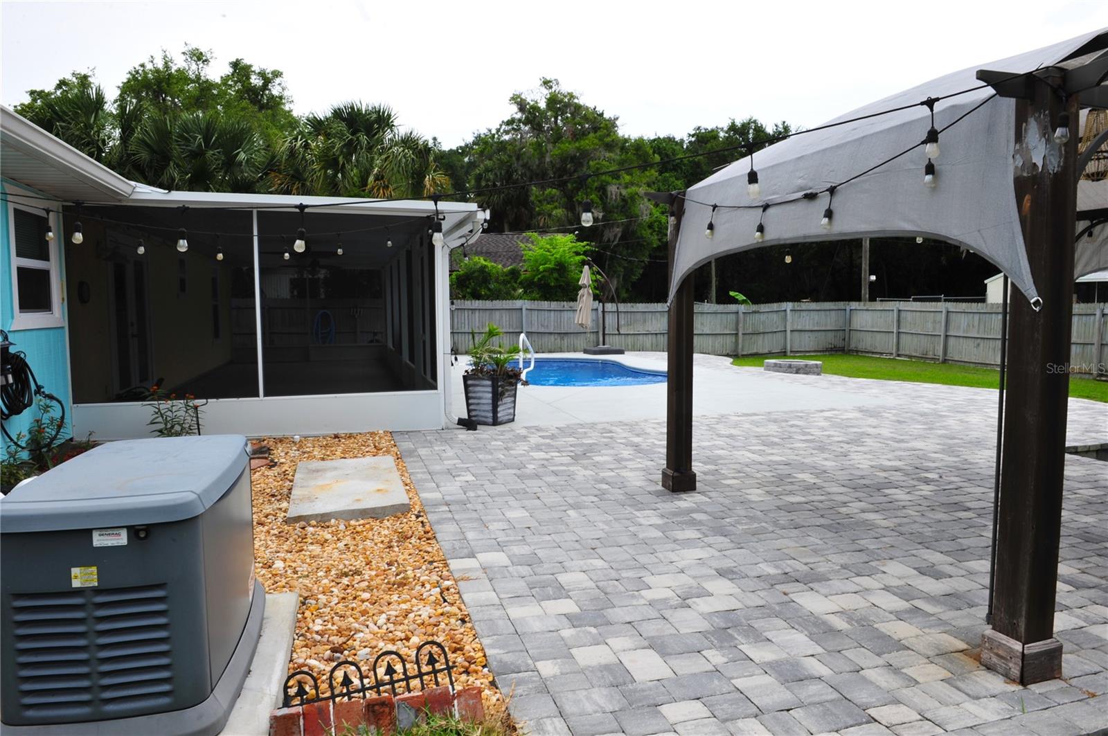 Image 9 of 38 For 1313 Queen Palm Drive