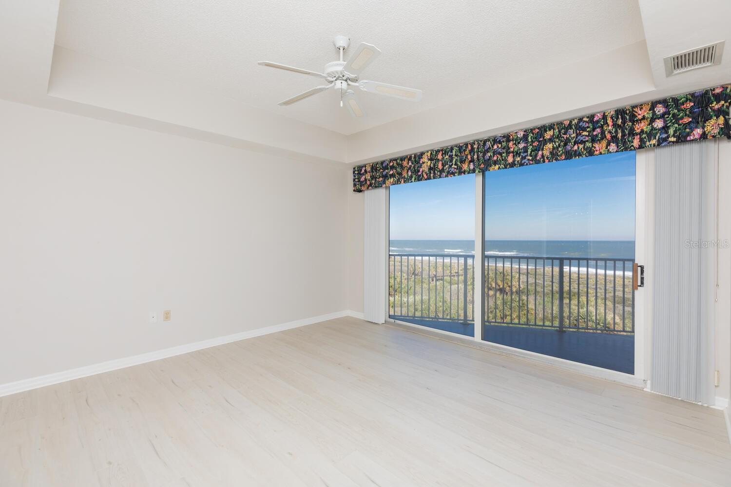 Image 10 of 21 For 104 Surfview Drive 1406