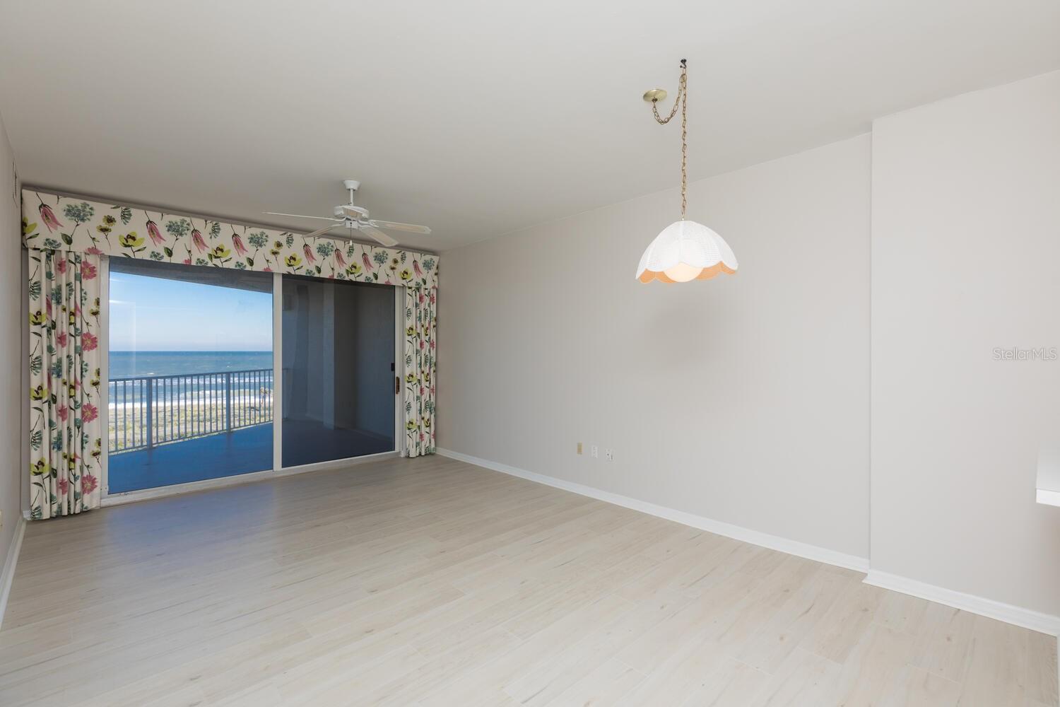 Image 18 of 21 For 104 Surfview Drive 1406