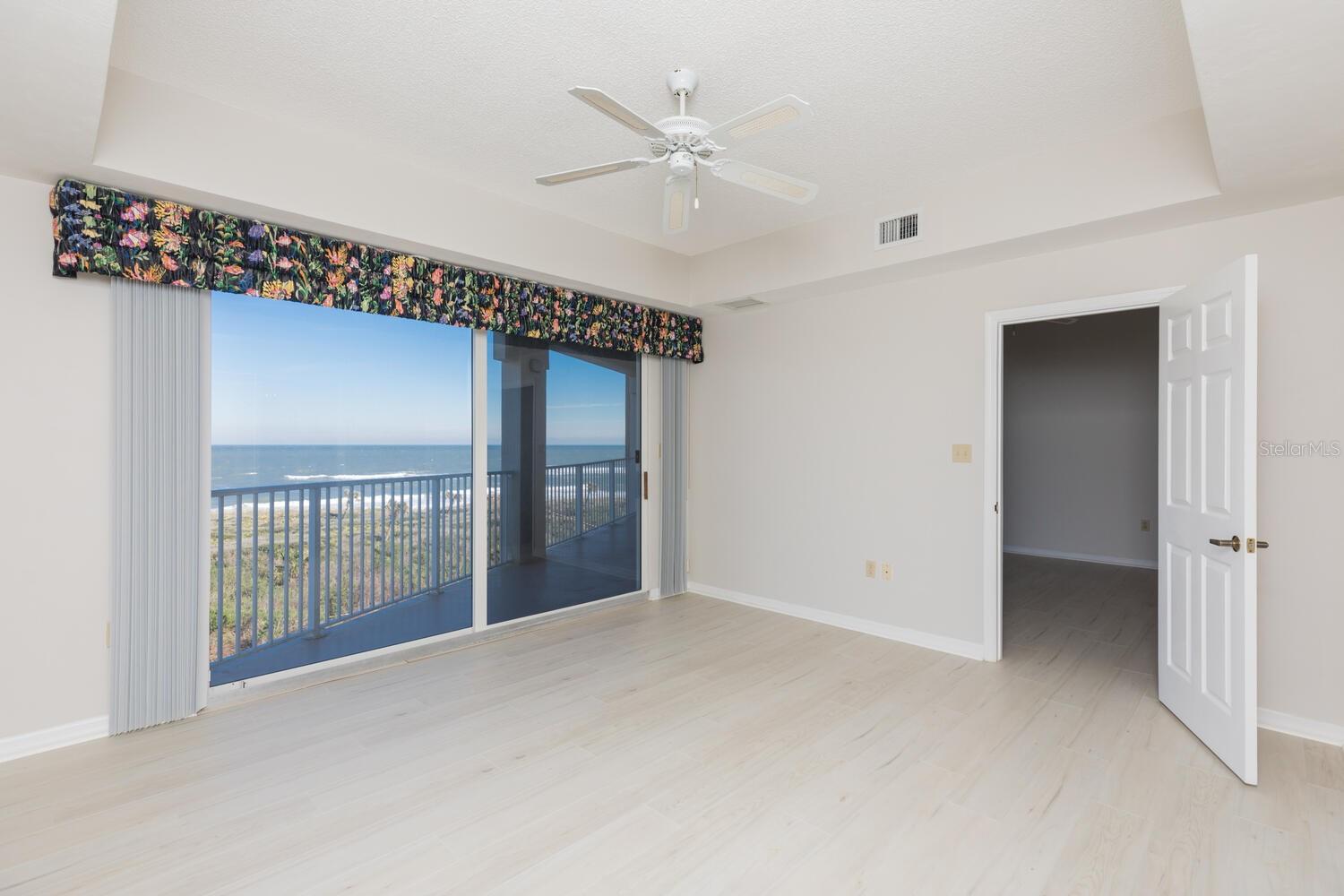 Image 19 of 21 For 104 Surfview Drive 1406