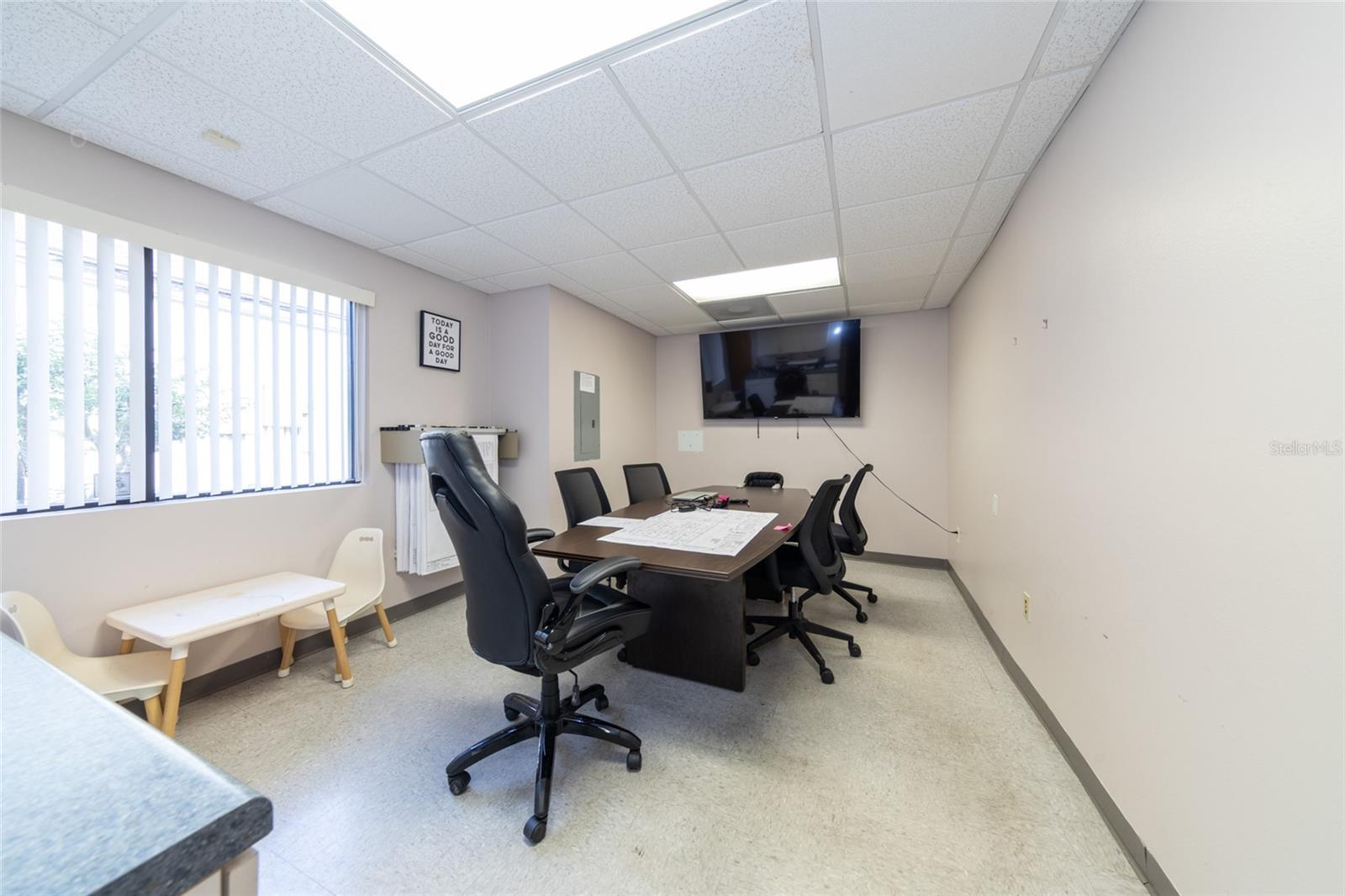 Image 33 of 42 For 26 Office Park Drive