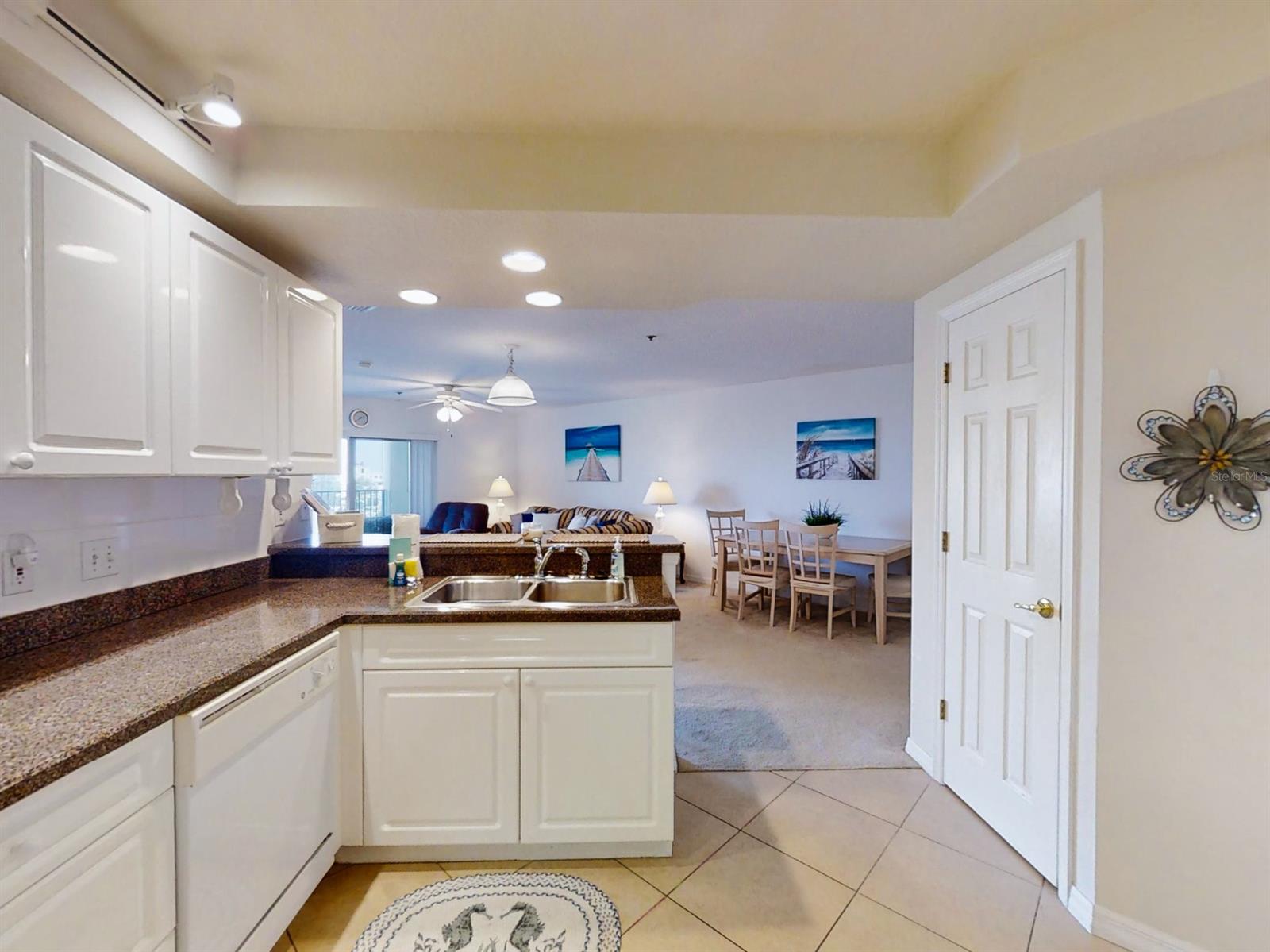 Image 6 of 42 For 5300 Atlantic Avenue 3502