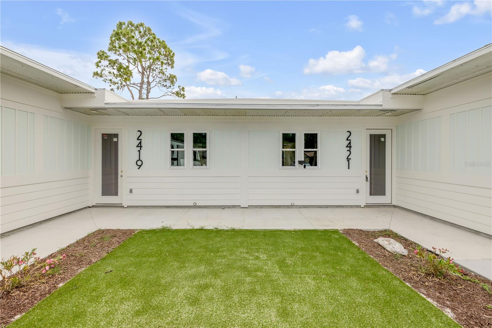 Image 9 of 11 For 2419 India Palm Drive