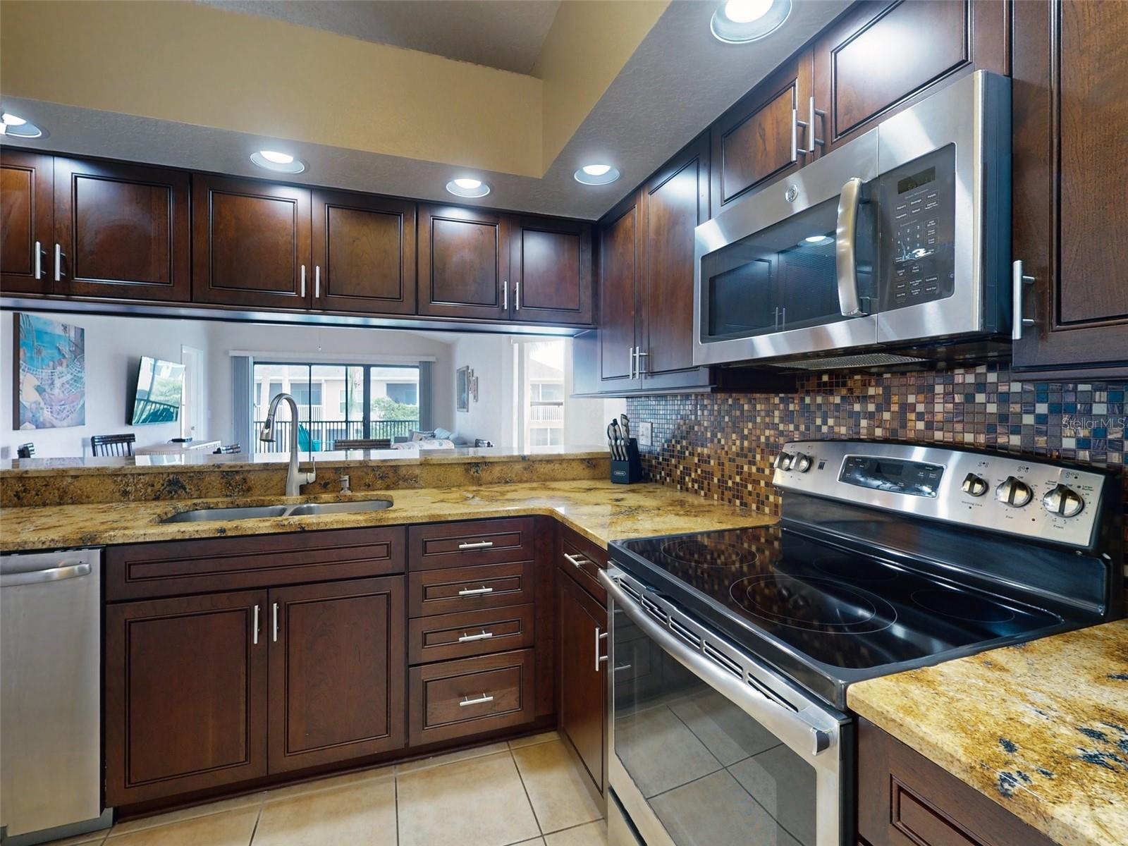 Image 13 of 30 For 406 Bouchelle Drive 206