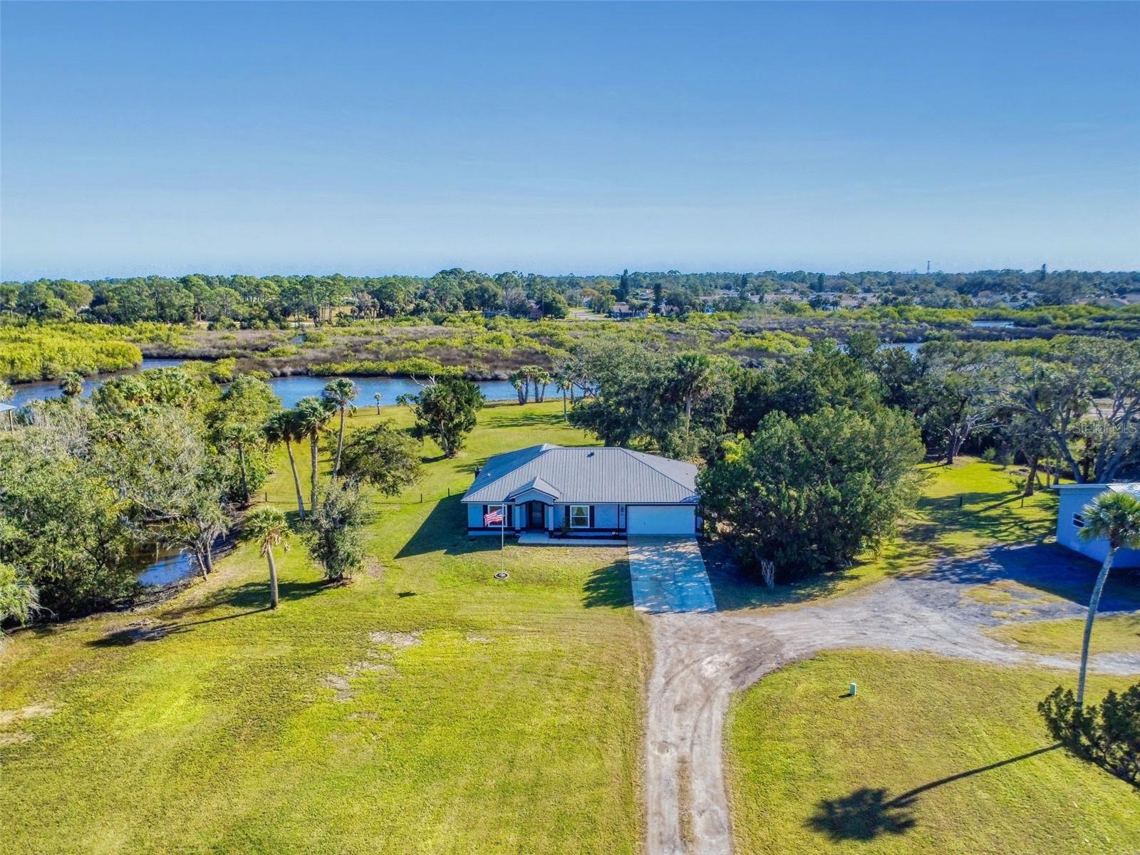 Image 2 of 100 For 977 Bay Drive
