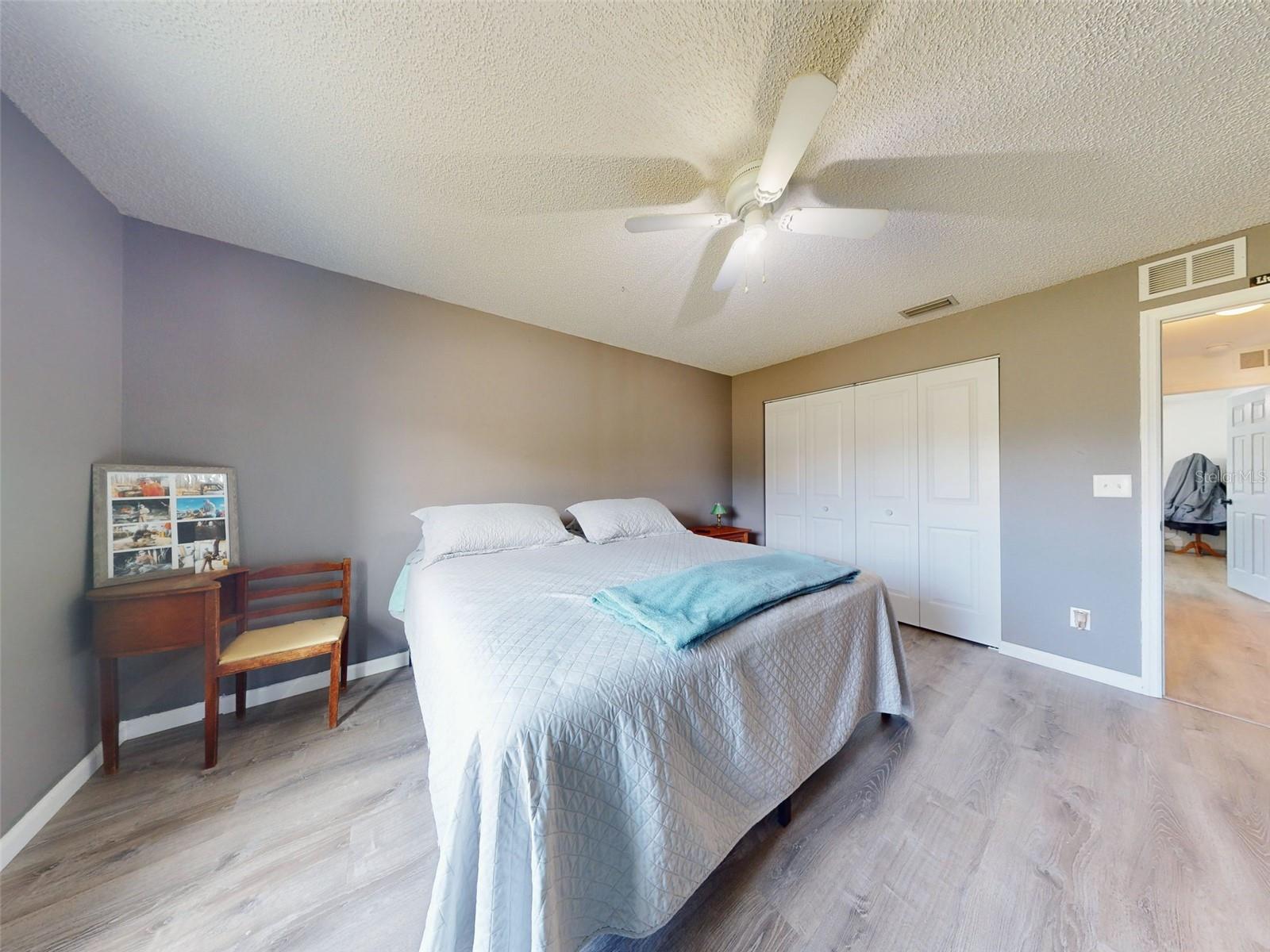 Image 22 of 100 For 977 Bay Drive