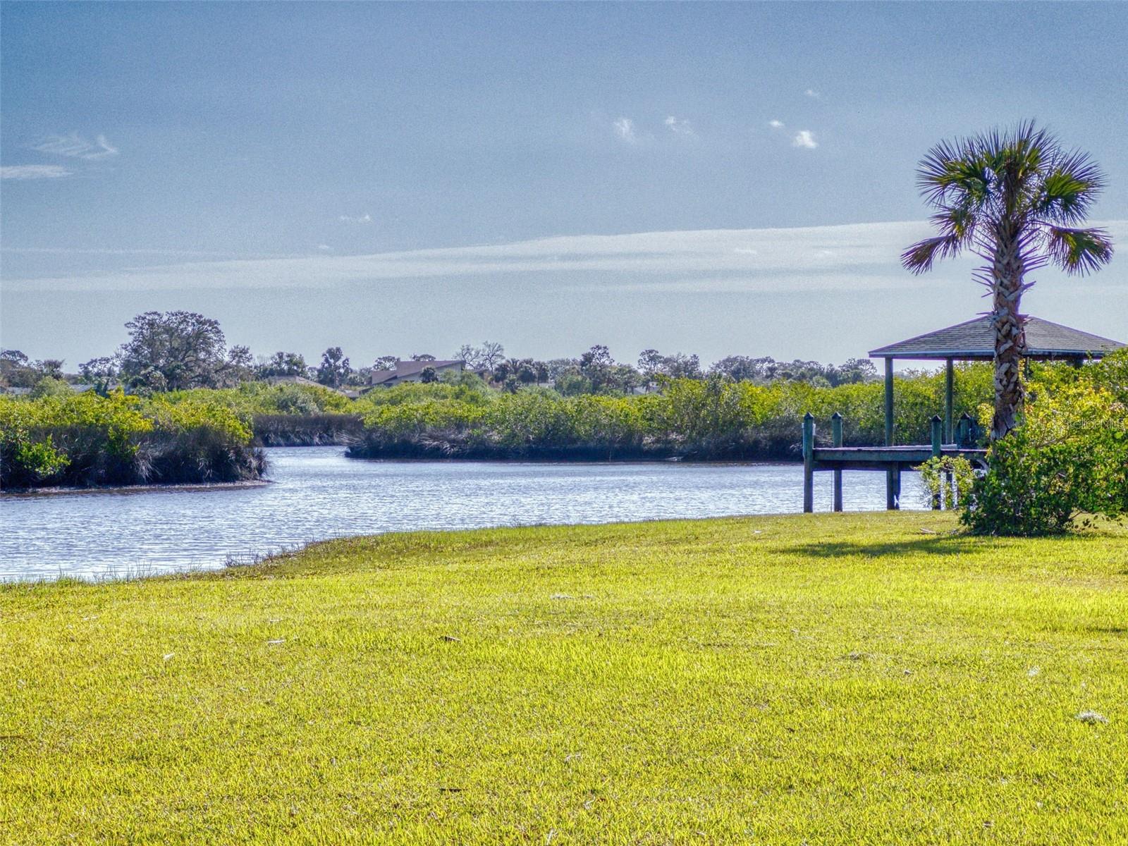 Image 47 of 100 For 977 Bay Drive