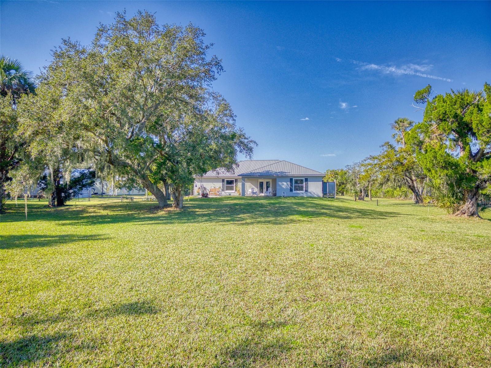 Image 61 of 100 For 977 Bay Drive