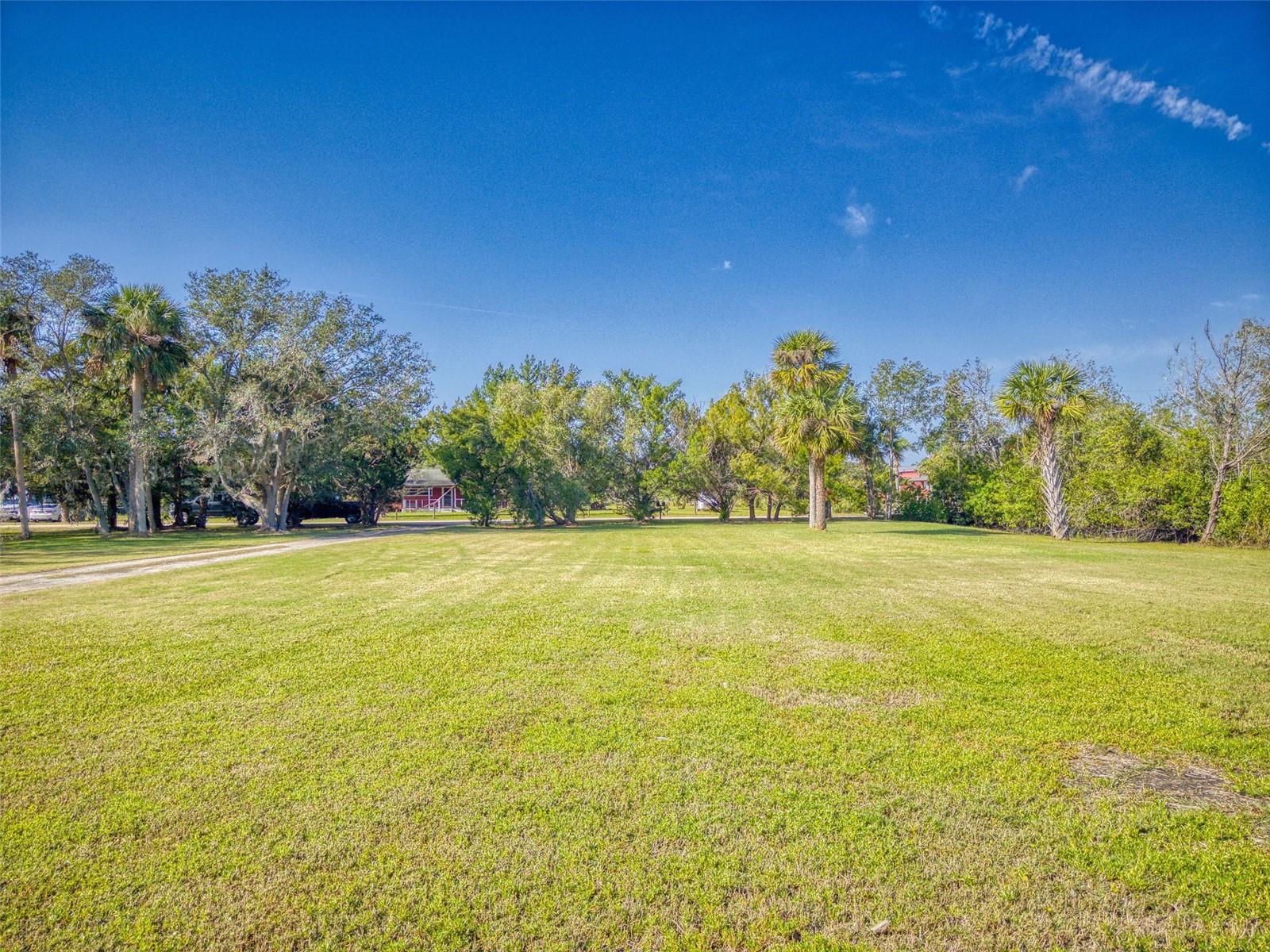 Image 65 of 100 For 977 Bay Drive