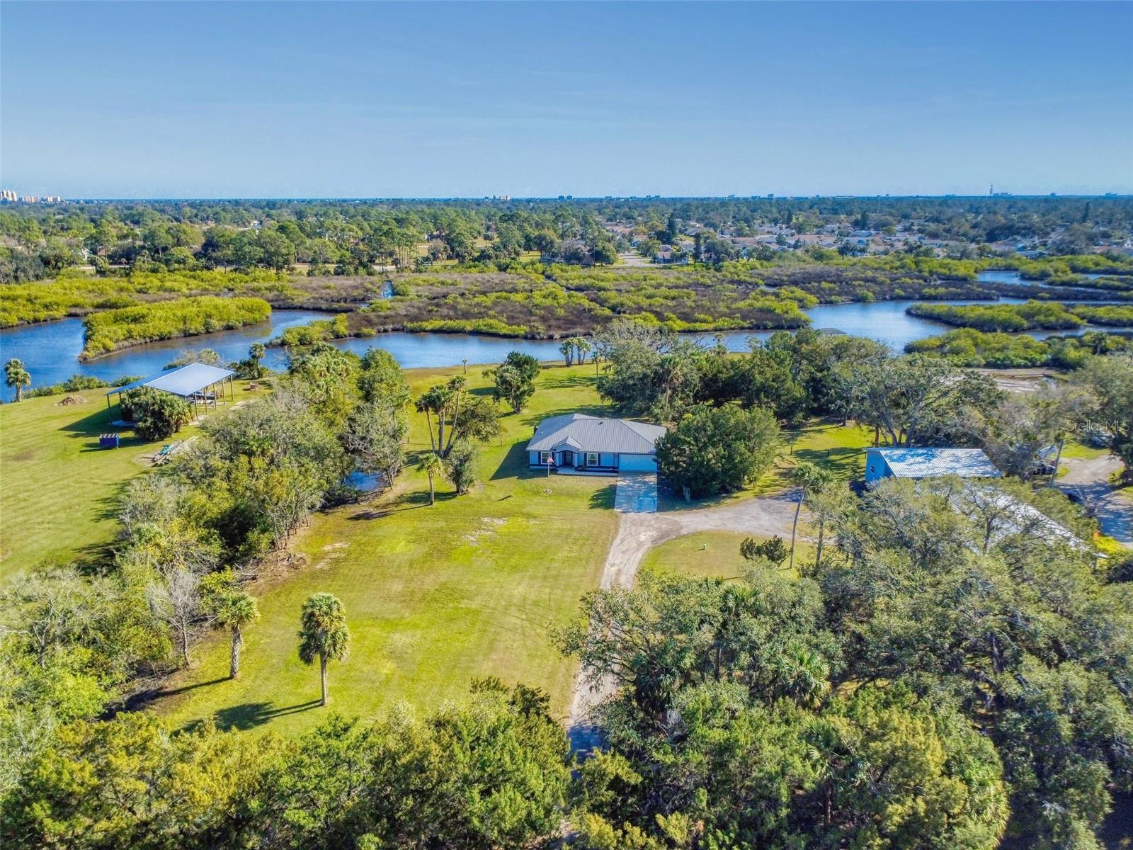 Image 66 of 100 For 977 Bay Drive