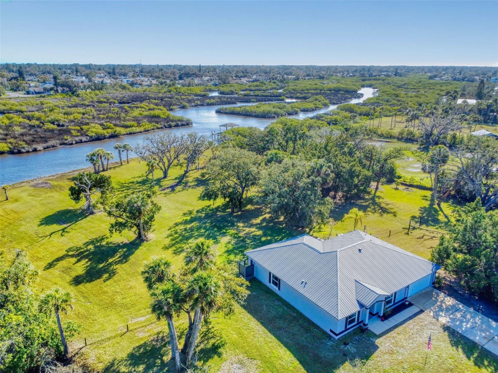 Image 80 of 100 For 977 Bay Drive