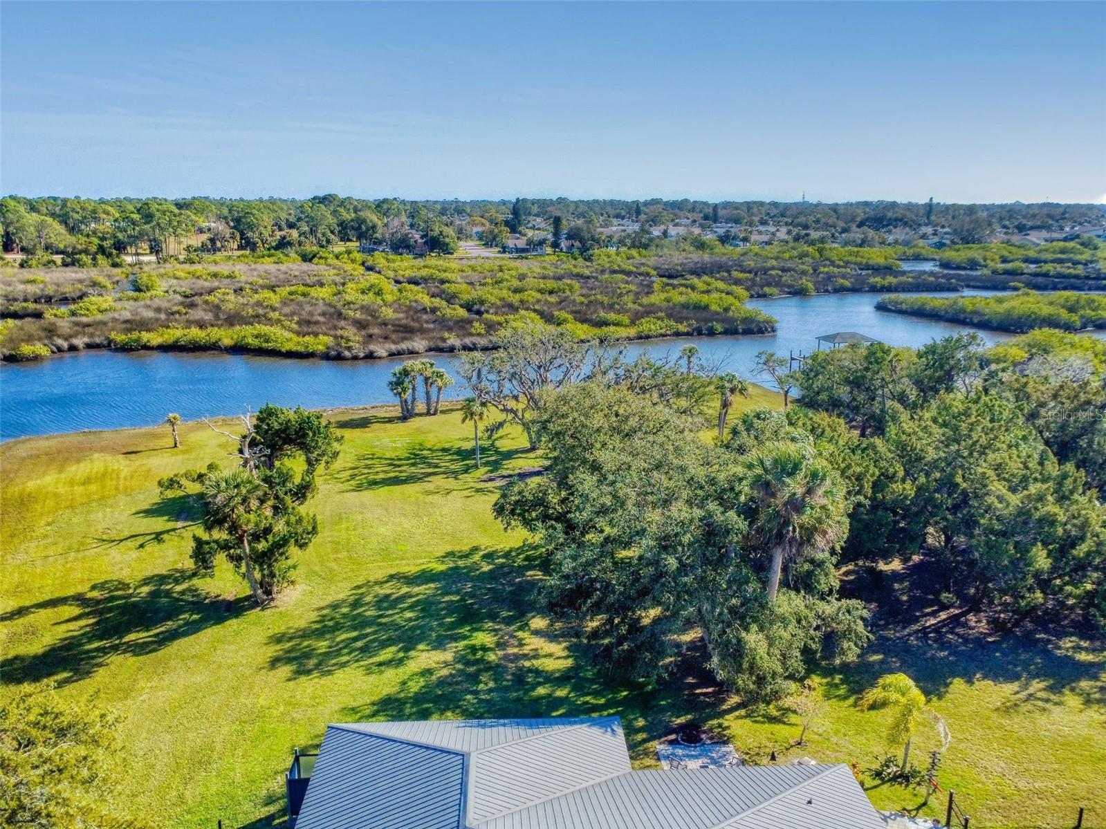 Image 82 of 100 For 977 Bay Drive