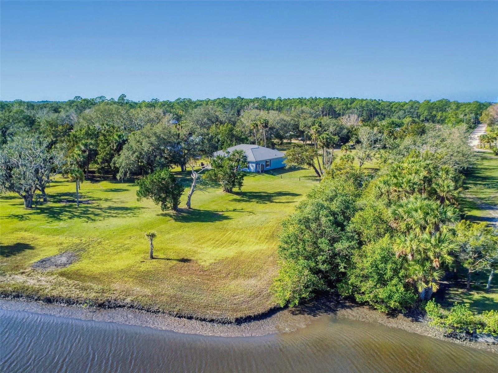 Image 89 of 100 For 977 Bay Drive