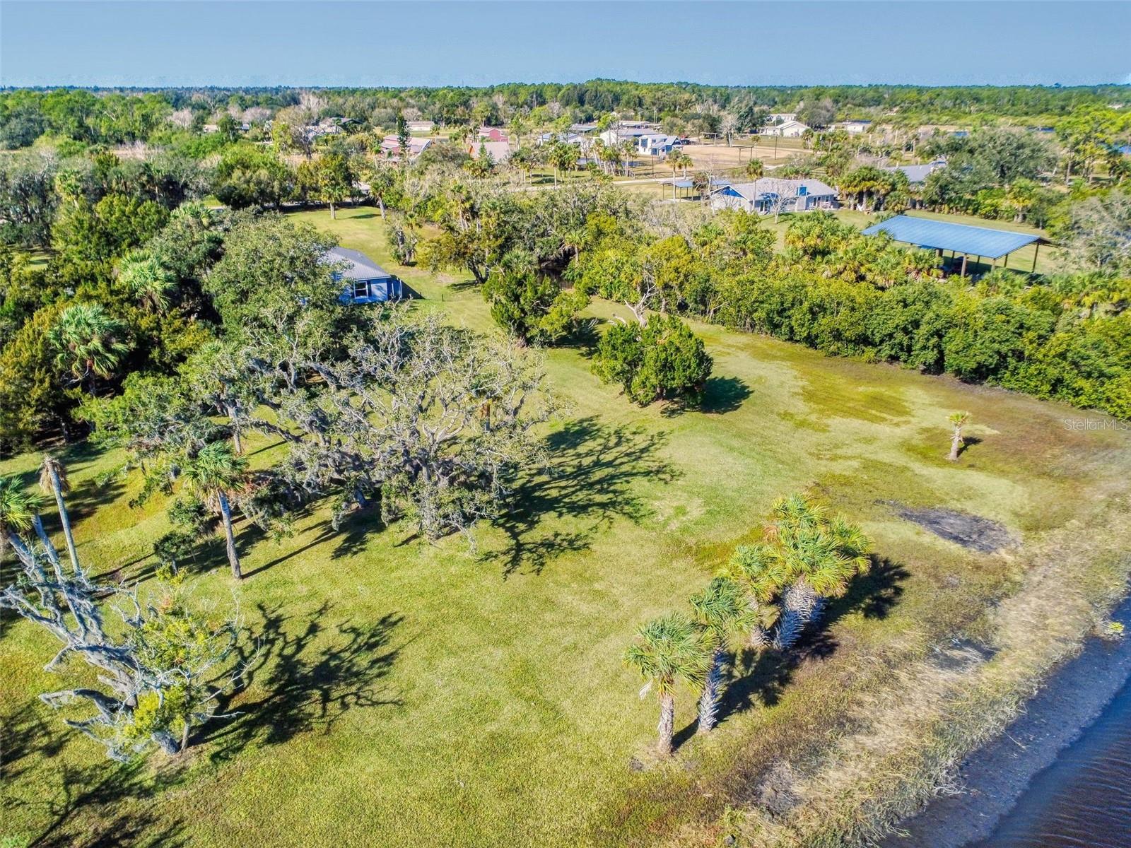 Image 90 of 100 For 977 Bay Drive