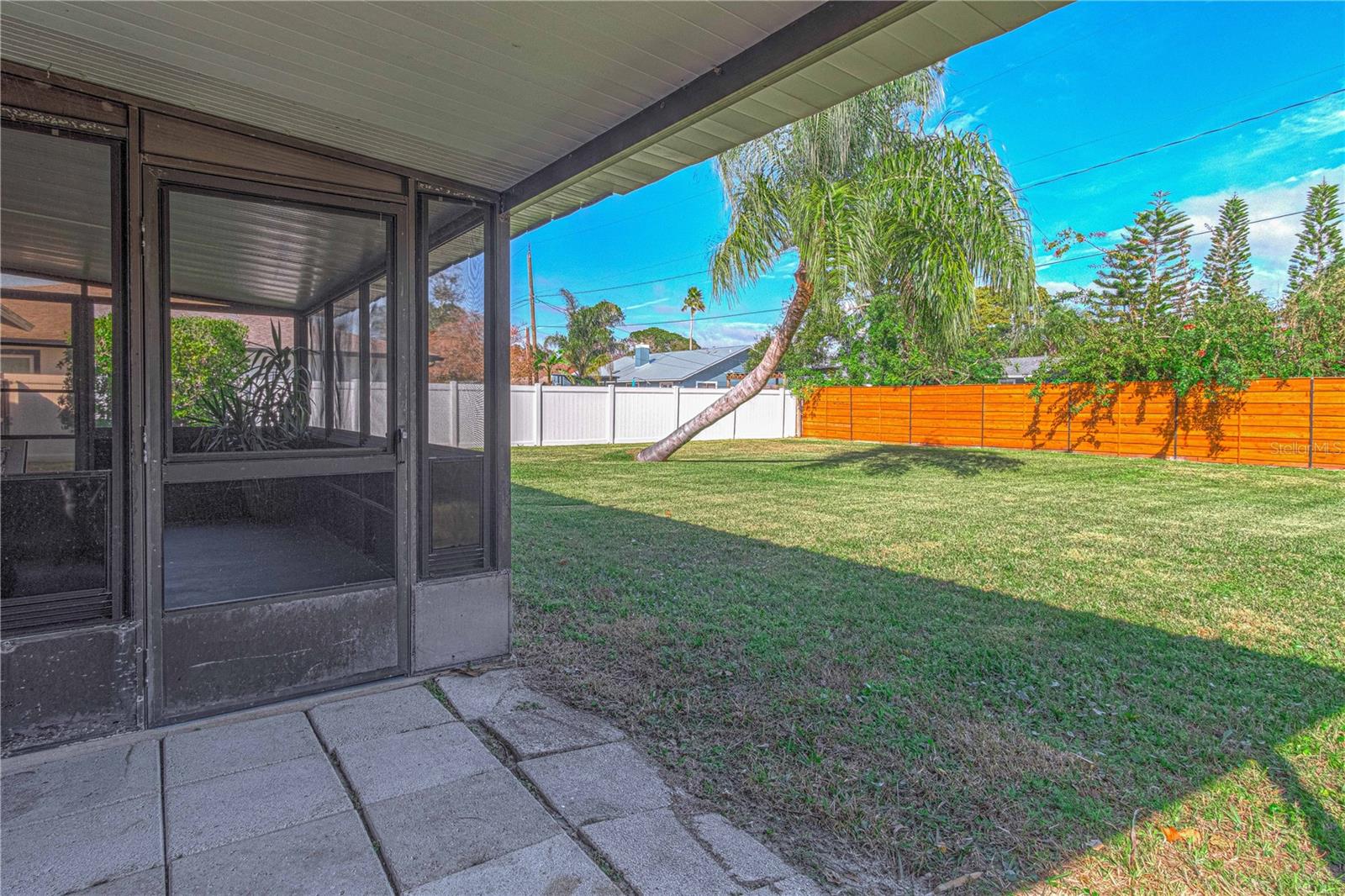 Image 8 of 38 For 2507 Milton Avenue