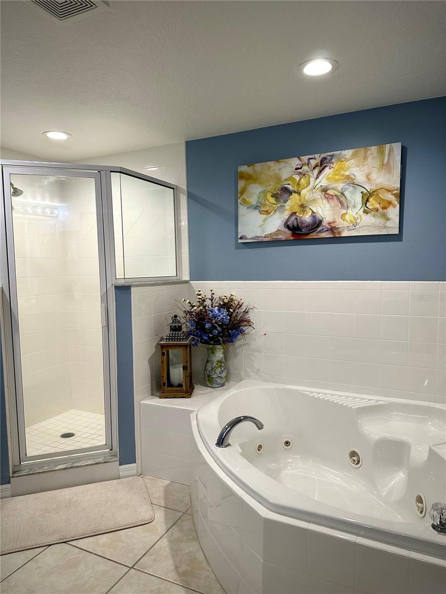 Image 16 of 34 For 5300 Atlantic Avenue 8-302