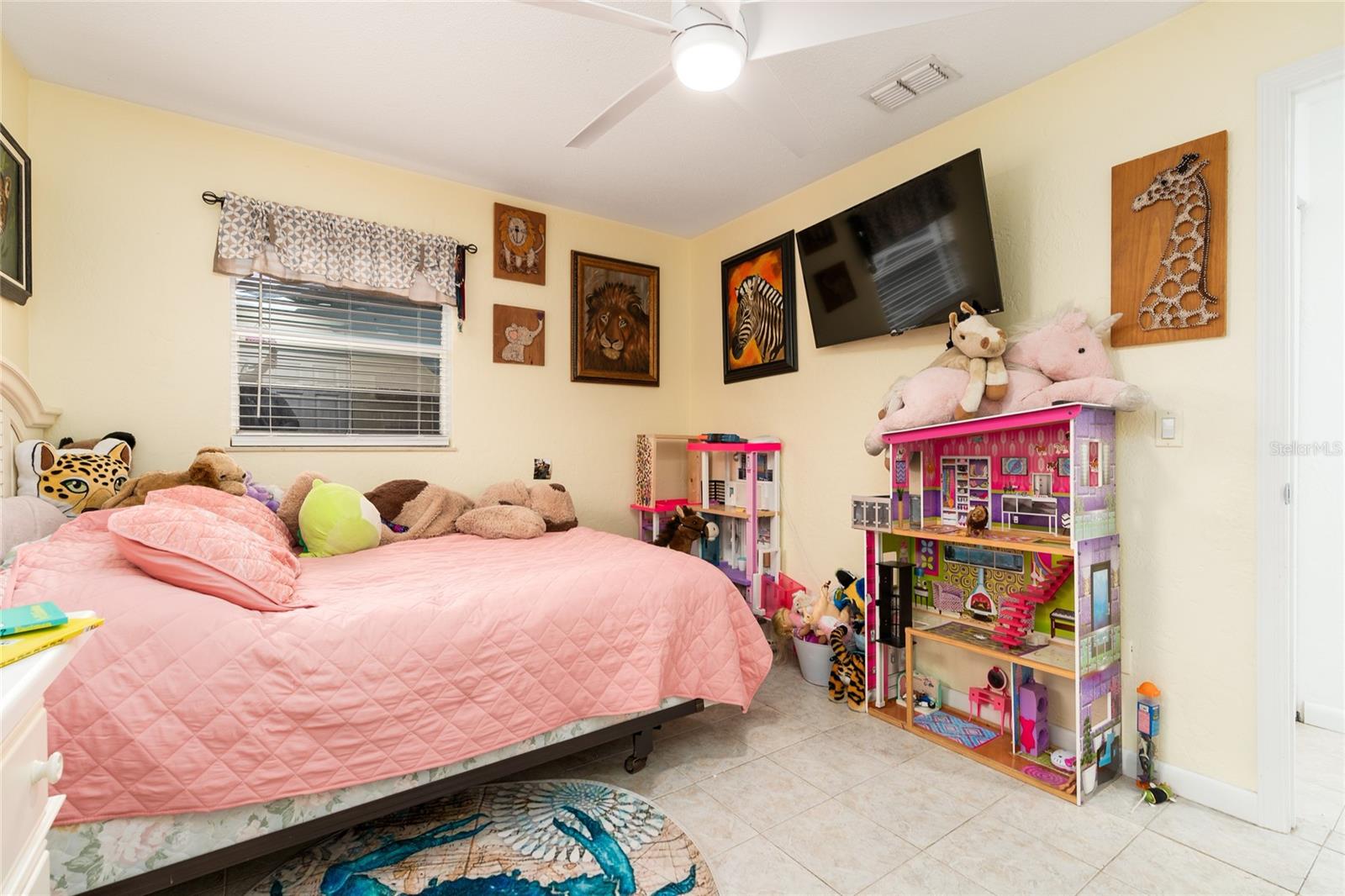 Image 16 of 23 For 2325 Willow Oak Drive