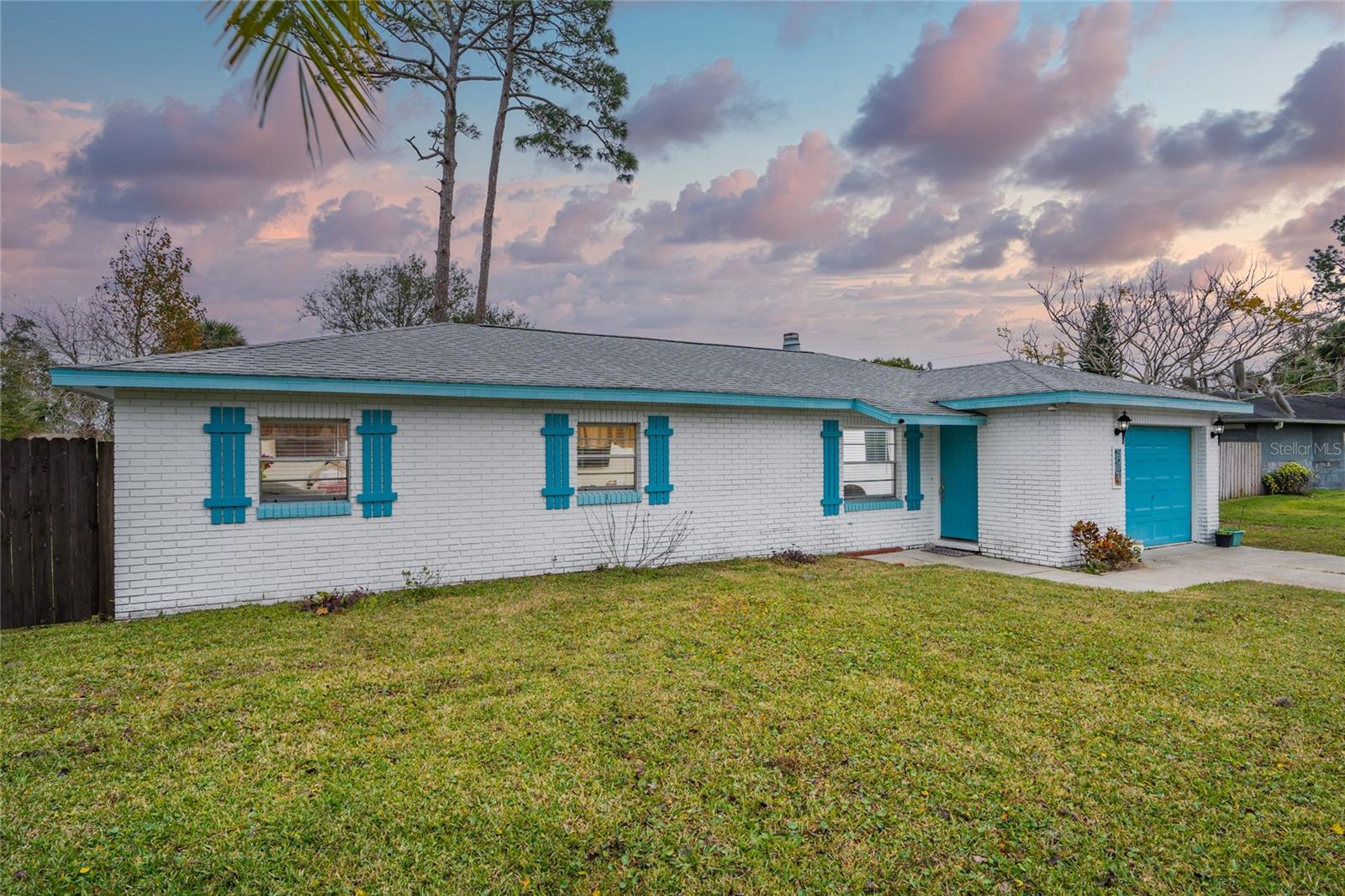 Image 2 of 23 For 2325 Willow Oak Drive