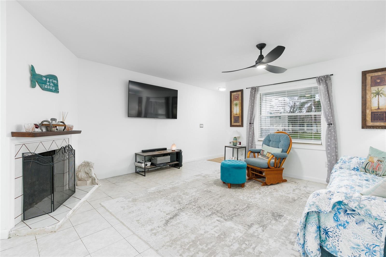 Image 4 of 23 For 2325 Willow Oak Drive