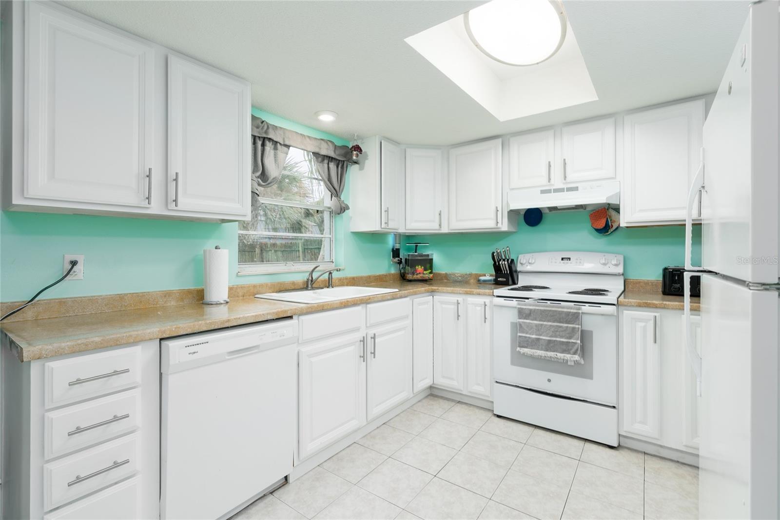 Image 7 of 23 For 2325 Willow Oak Drive