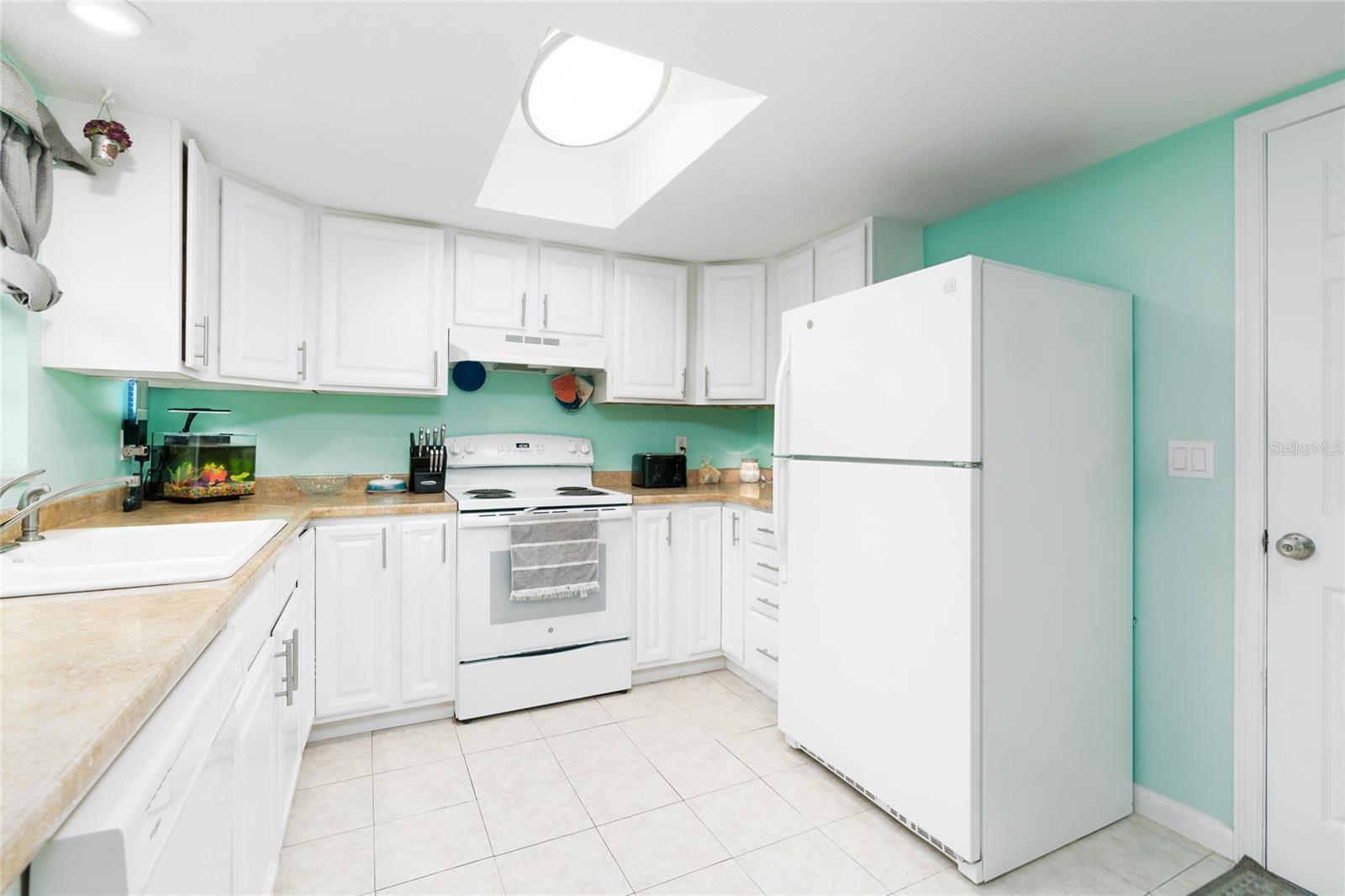 Image 8 of 23 For 2325 Willow Oak Drive