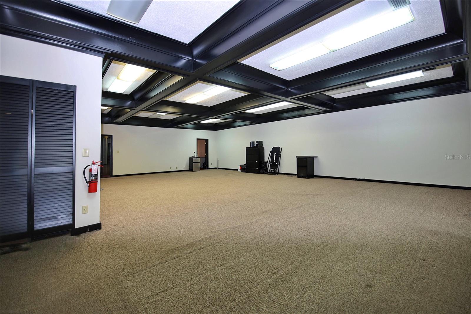Listing photo id 24 for 400 Canal Street