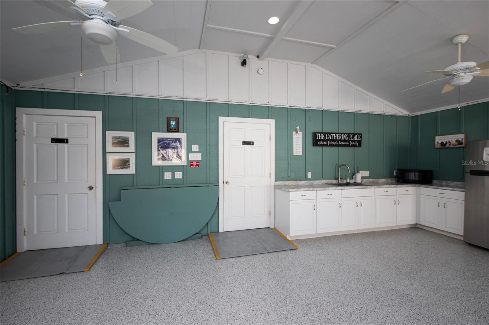 Image 43 of 43 For 848 Pine Shores Circle