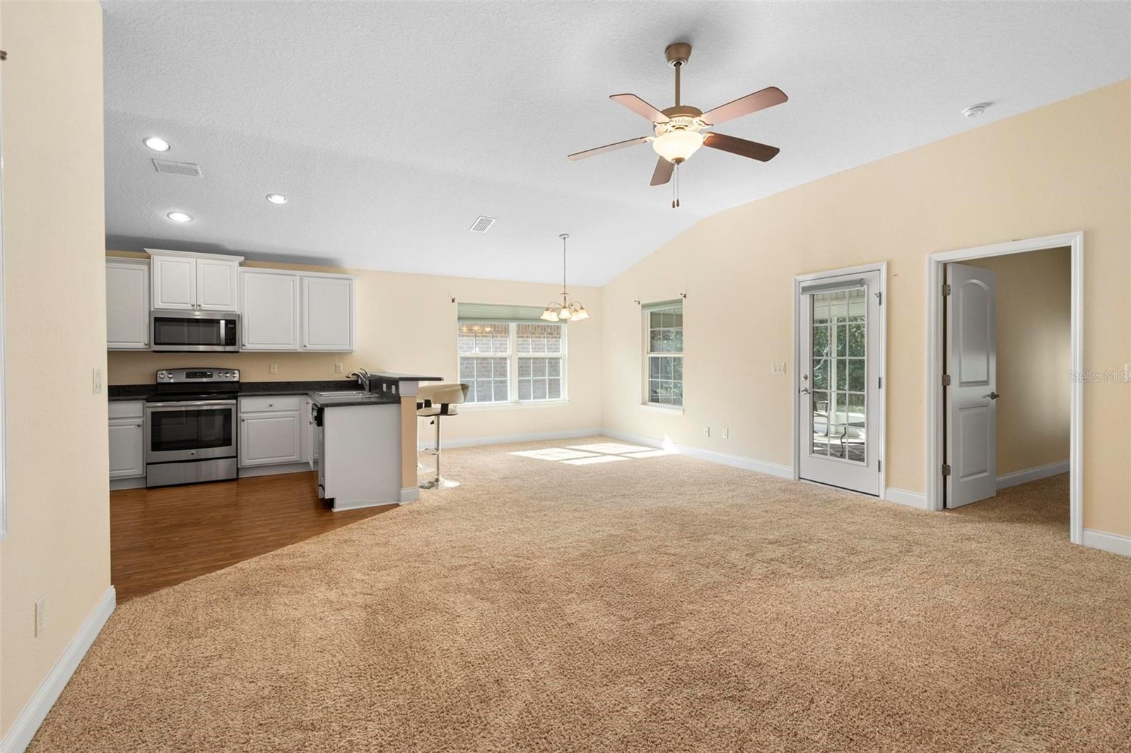 Image 16 of 43 For 634 Coral Trace Boulevard