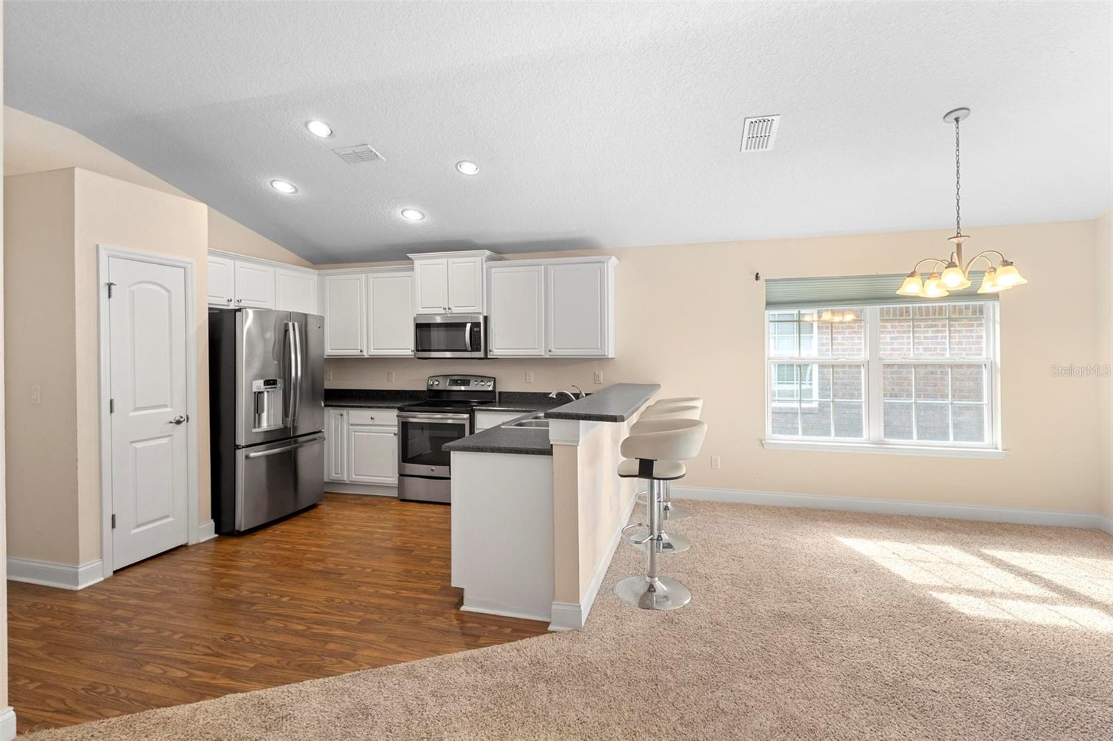 Image 18 of 43 For 634 Coral Trace Boulevard