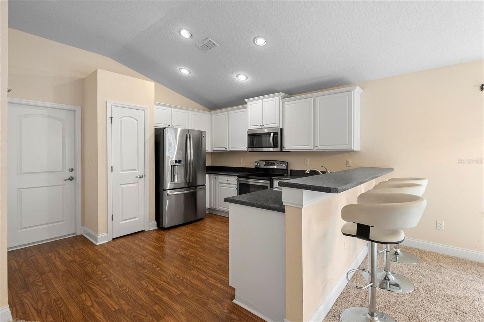Image 19 of 43 For 634 Coral Trace Boulevard
