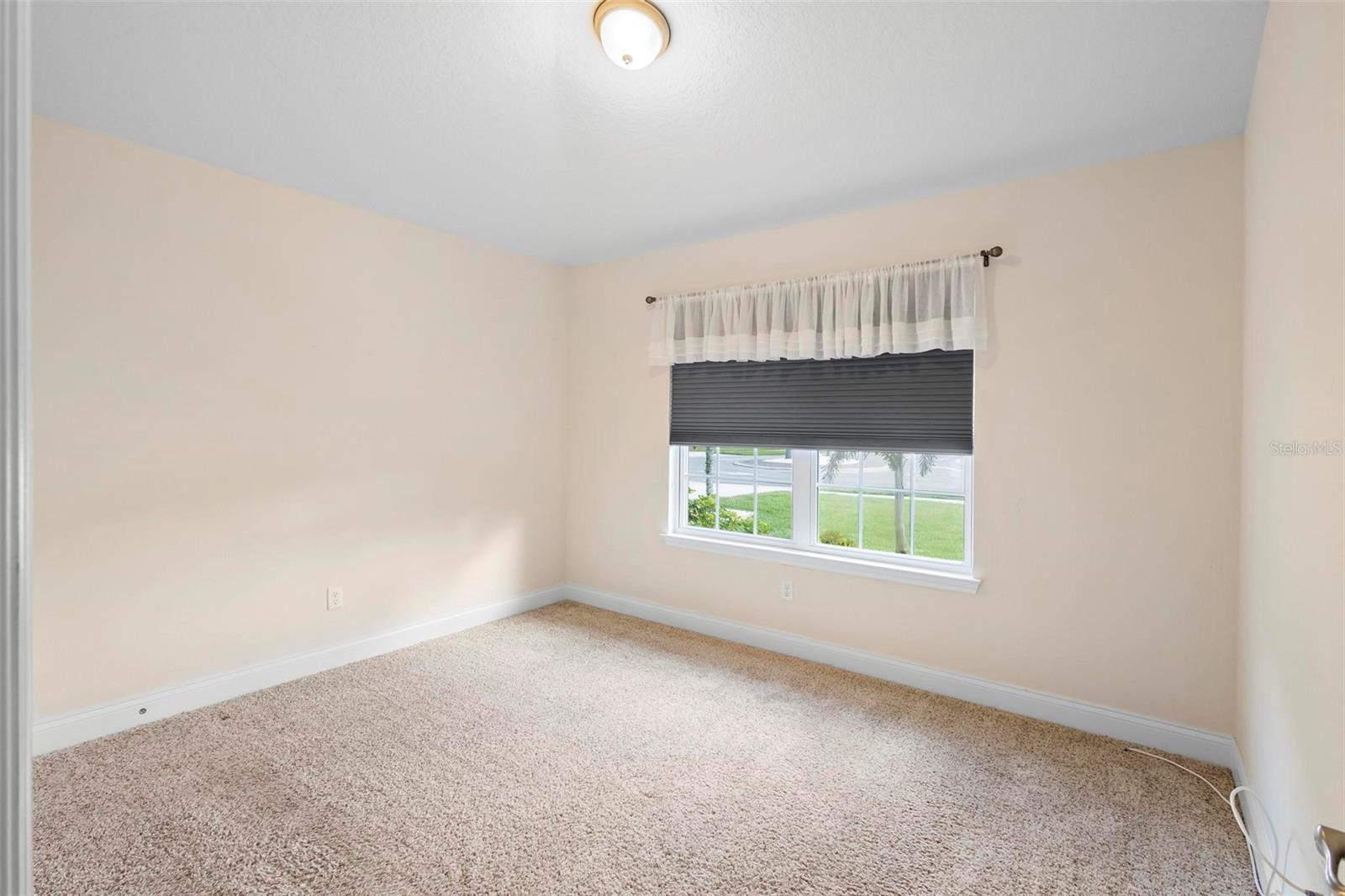 Image 29 of 43 For 634 Coral Trace Boulevard
