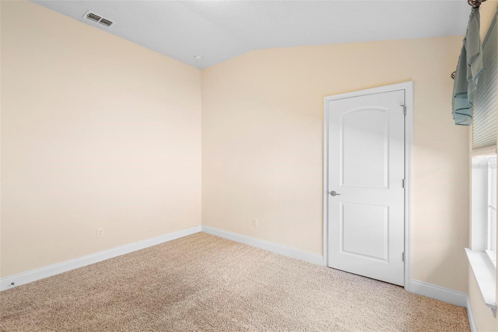 Image 32 of 43 For 634 Coral Trace Boulevard