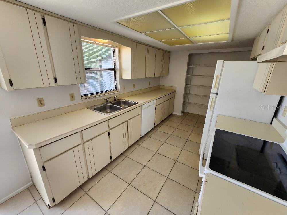 Image 5 of 14 For 311 Sea Hawk Court