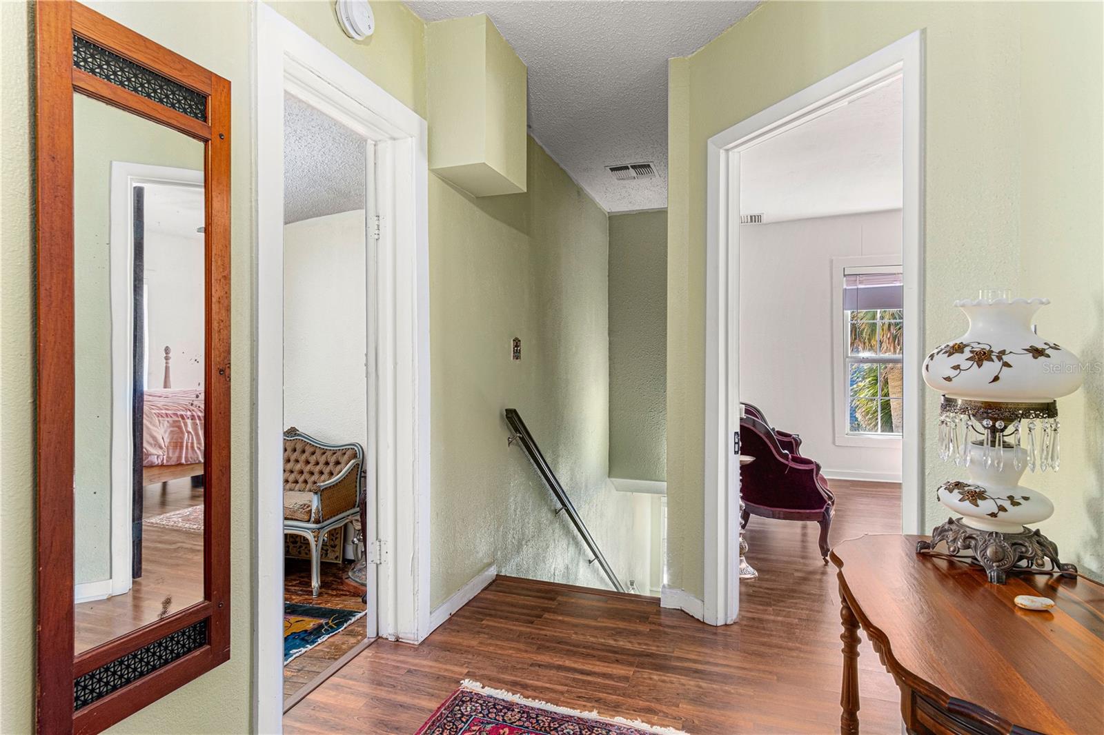 Image 15 of 36 For 208 Mary Avenue