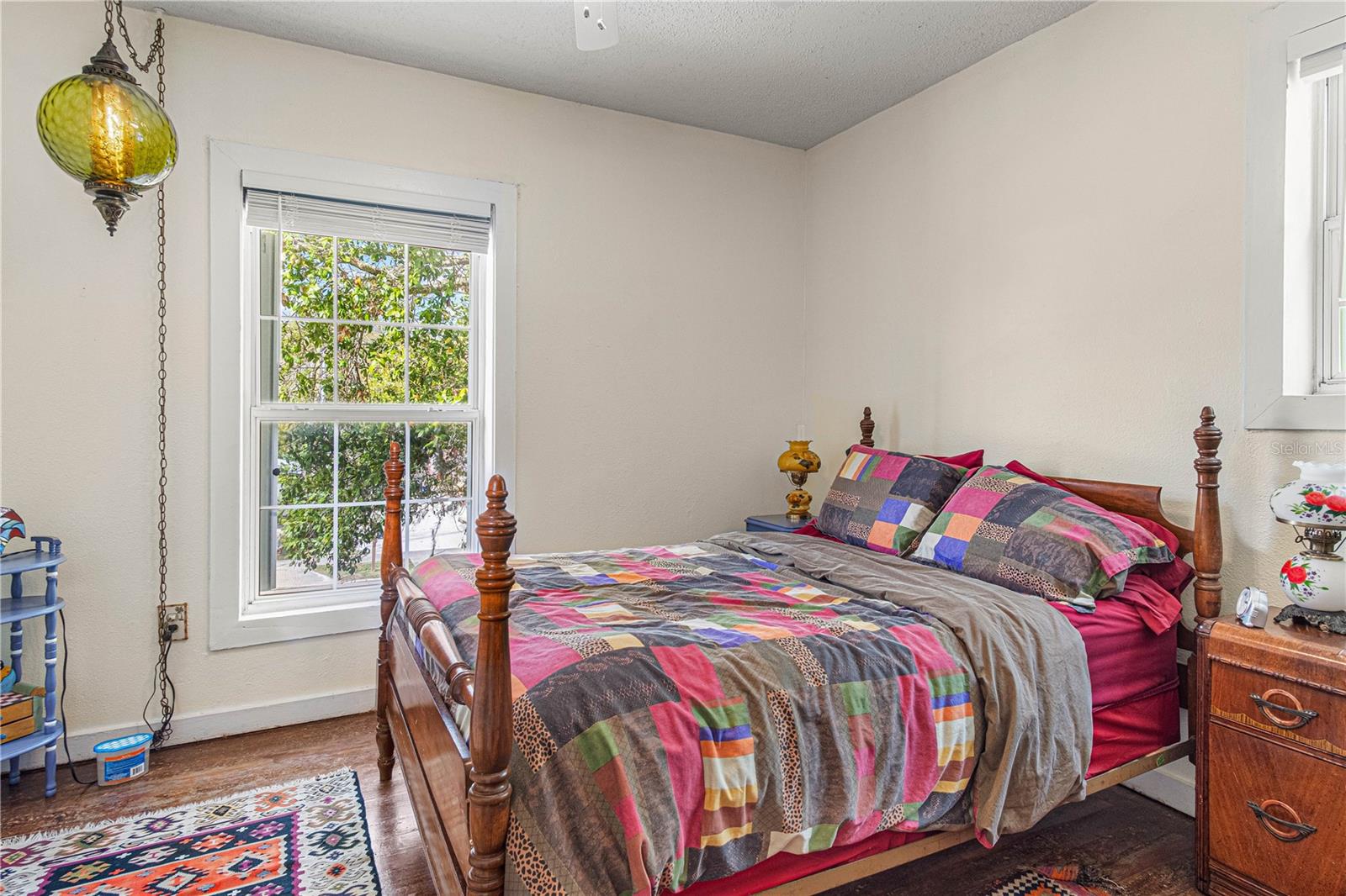 Image 19 of 36 For 208 Mary Avenue