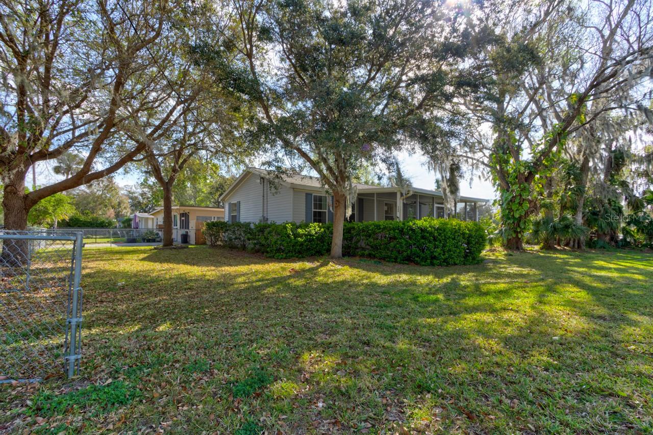 Image 17 of 22 For 526 Powers Avenue