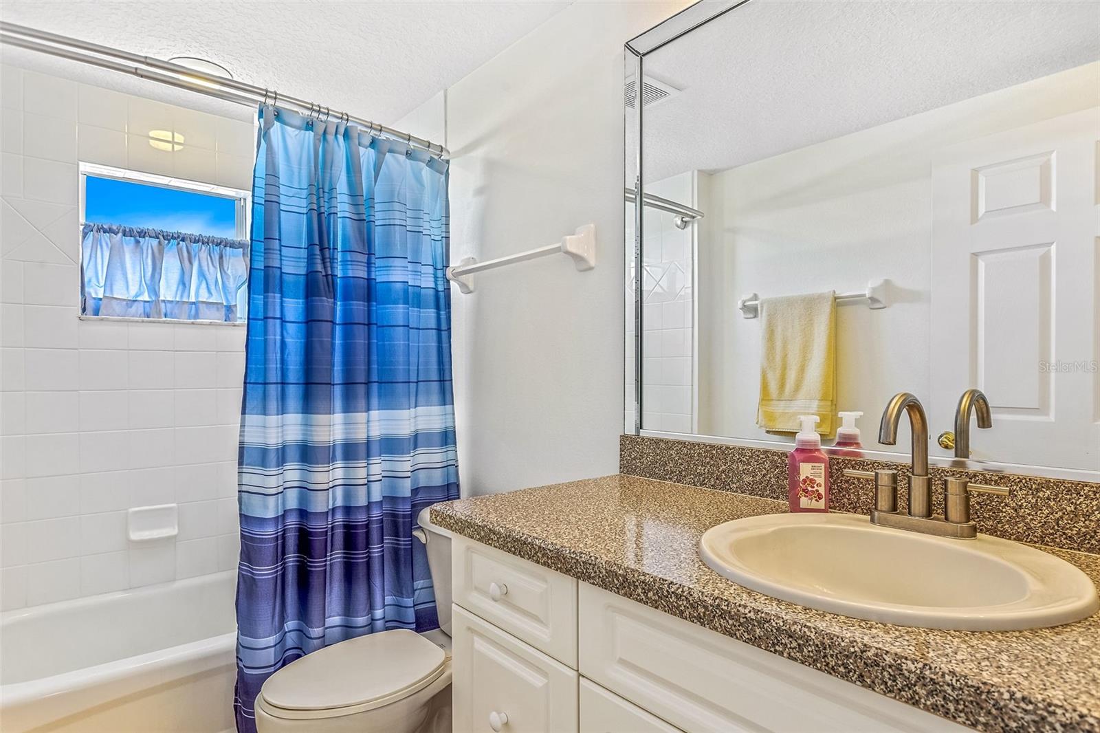Image 19 of 46 For 5300 Atlantic Avenue 3-301