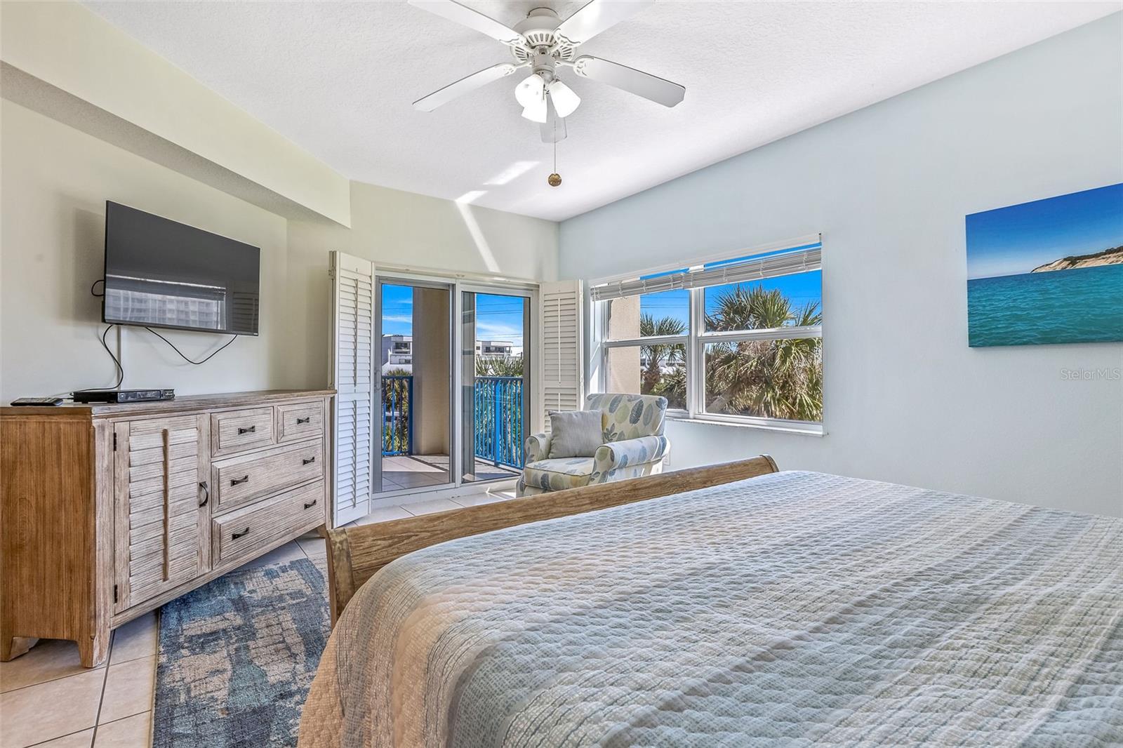 Image 21 of 46 For 5300 Atlantic Avenue 3-301