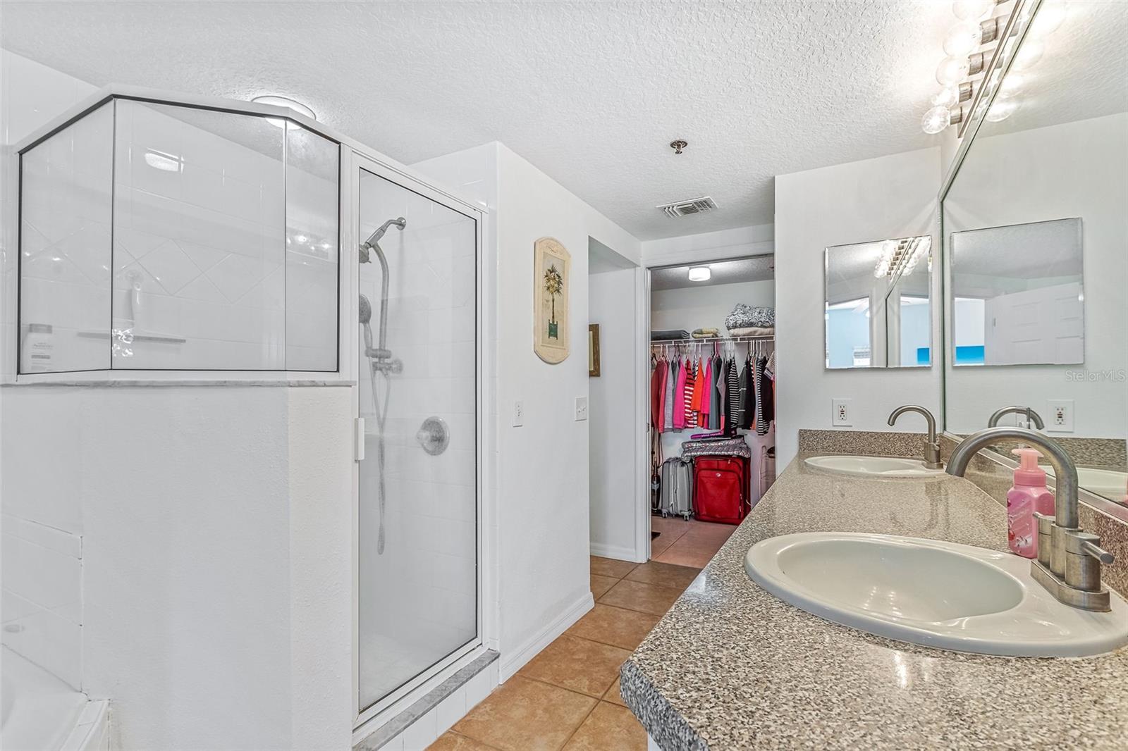 Image 27 of 46 For 5300 Atlantic Avenue 3-301