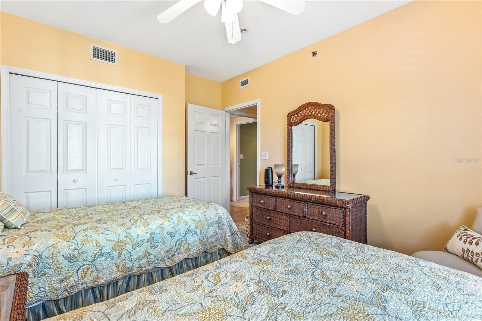 Image 18 of 46 For 5300 Atlantic Avenue 7-307