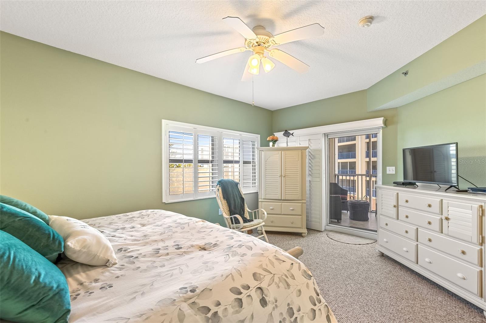 Image 24 of 46 For 5300 Atlantic Avenue 7-307