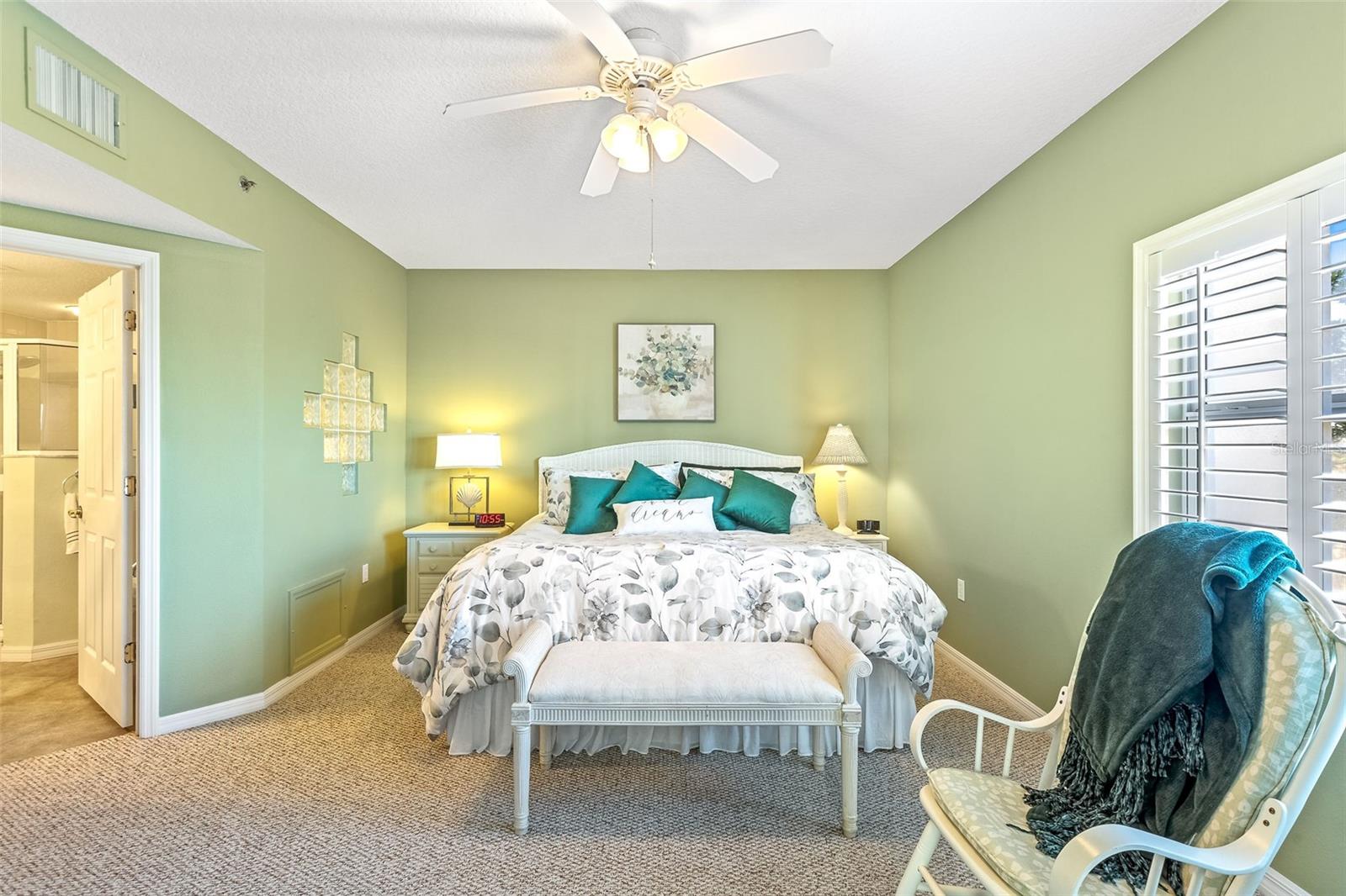 Image 26 of 46 For 5300 Atlantic Avenue 7-307