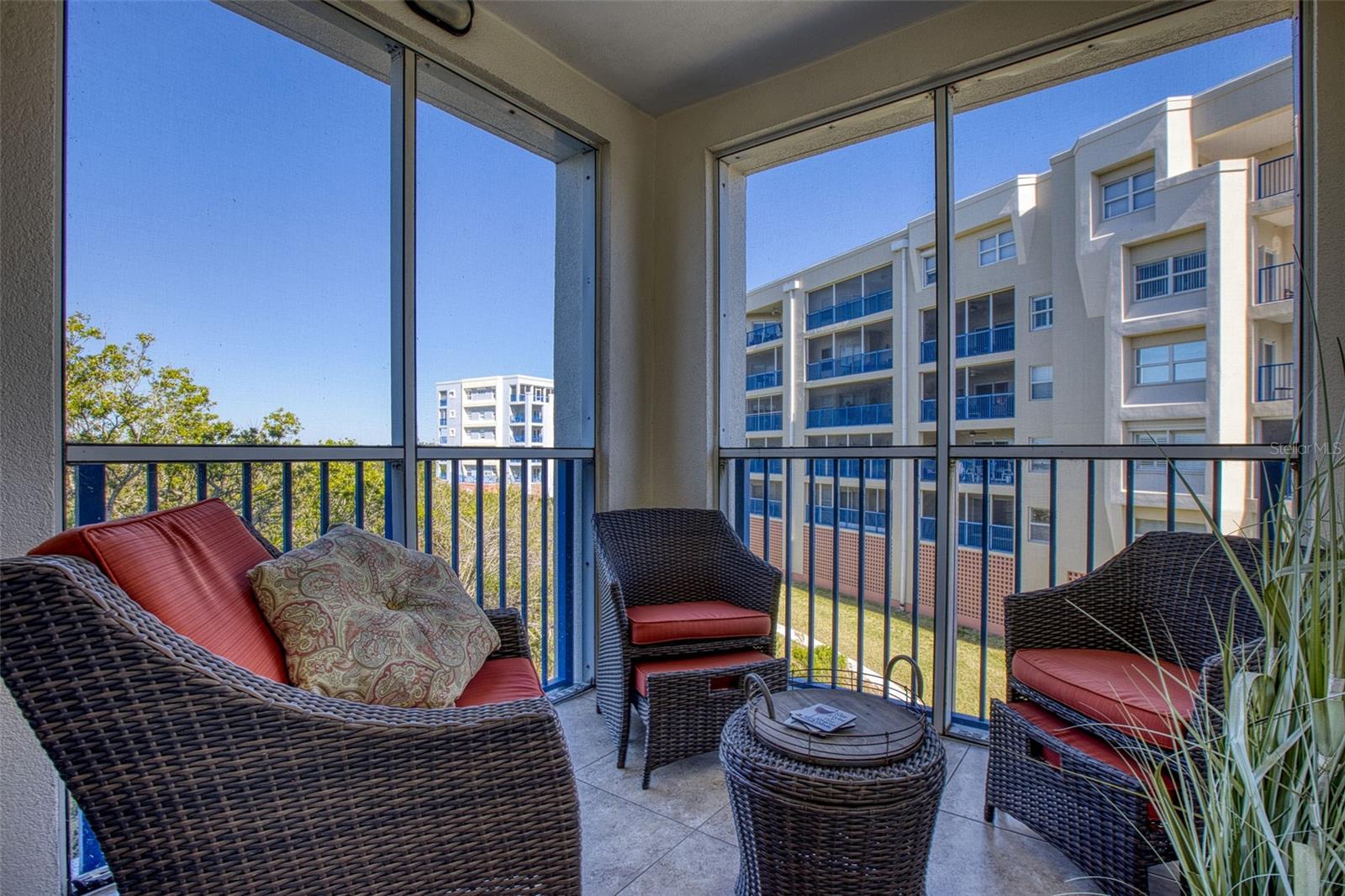 Image 29 of 46 For 5300 Atlantic Avenue 7-307