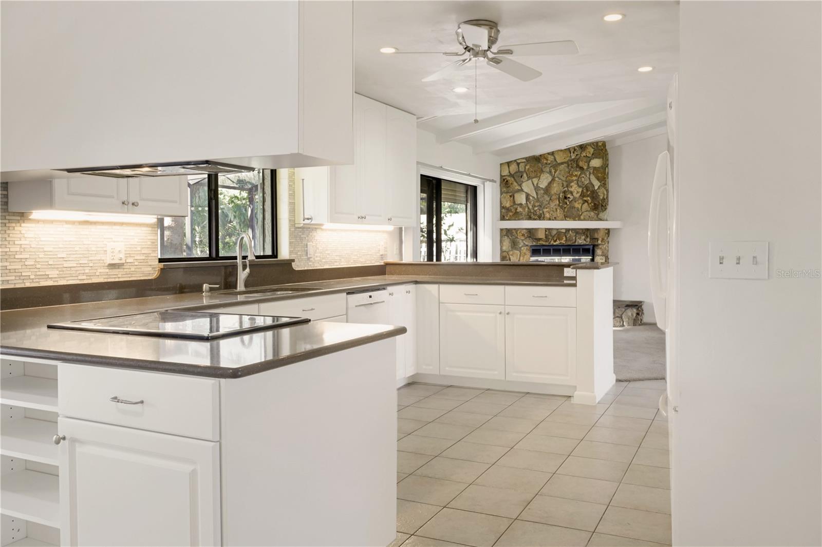 Image 3 of 37 For 55 Bay Harbour Drive